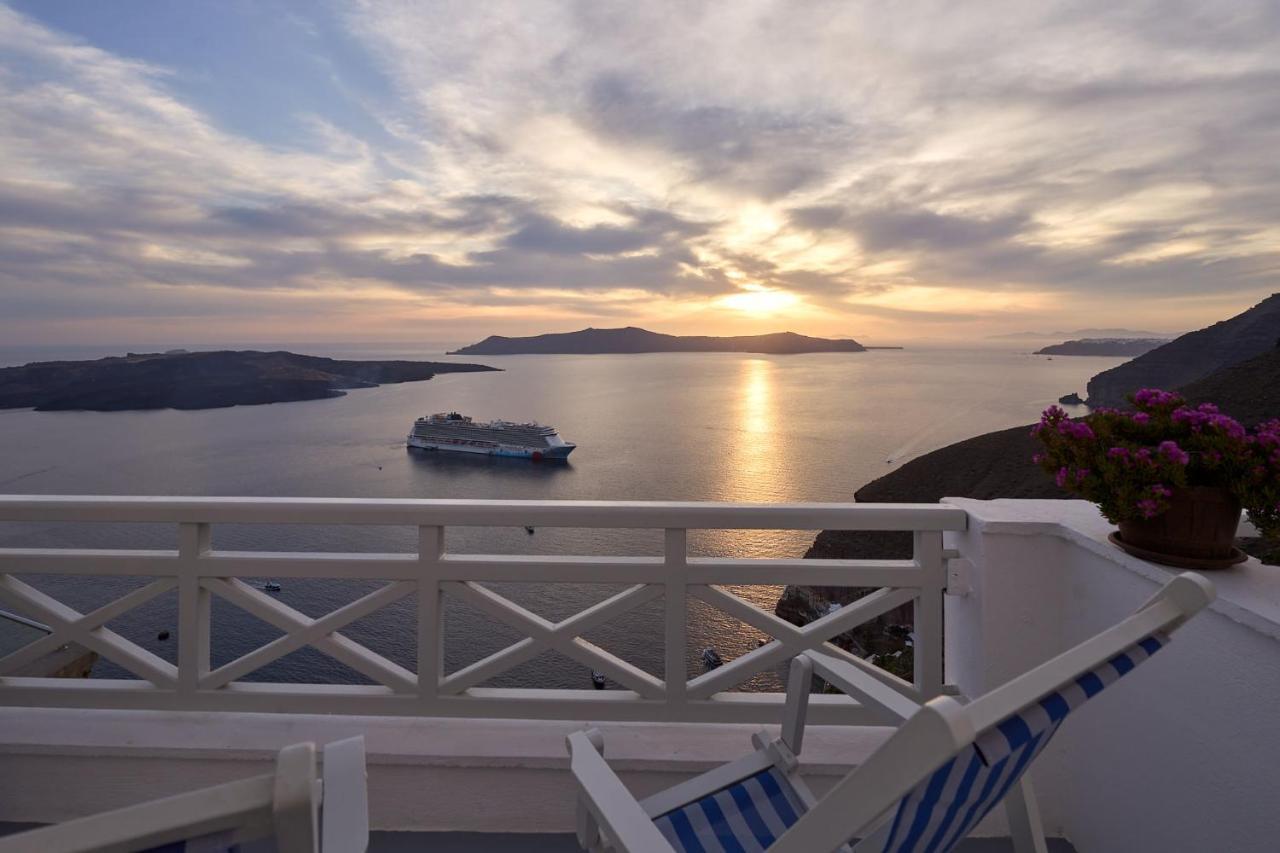 Amphitheater Cave Houses Fira  Exterior foto