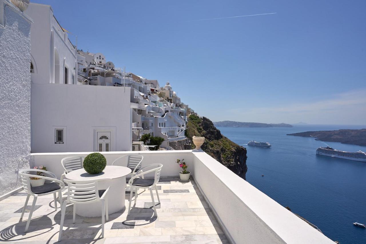 Amphitheater Cave Houses Fira  Exterior foto