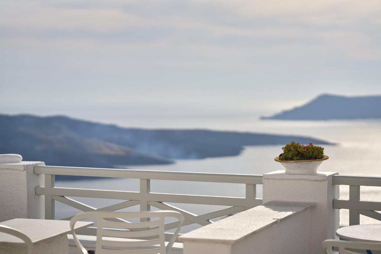 Amphitheater Cave Houses Fira  Exterior foto