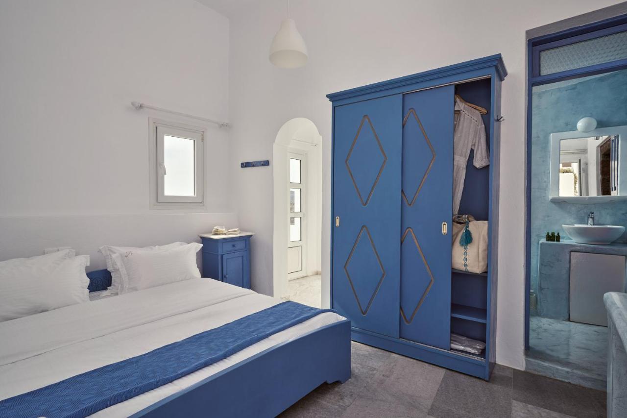Amphitheater Cave Houses Fira  Exterior foto