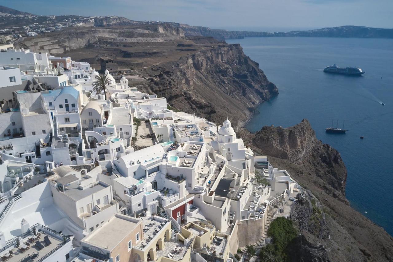 Amphitheater Cave Houses Fira  Exterior foto